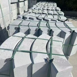 常州 芝麻灰弧形路沿石