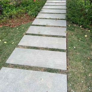 常州 芝麻黑小区踏步、汀步石铺装效果