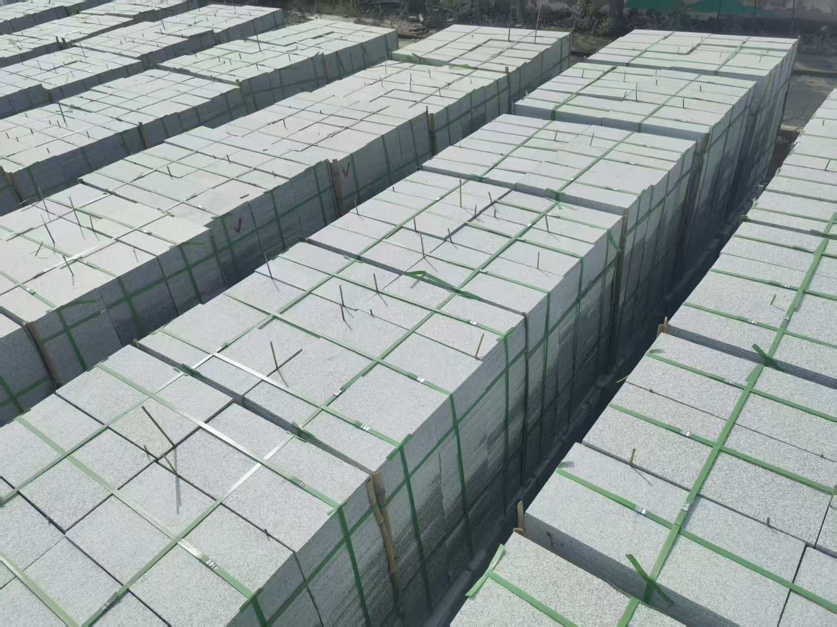 常州 芝麻白1.8公分火烧300*600地铺，清仓大甩卖