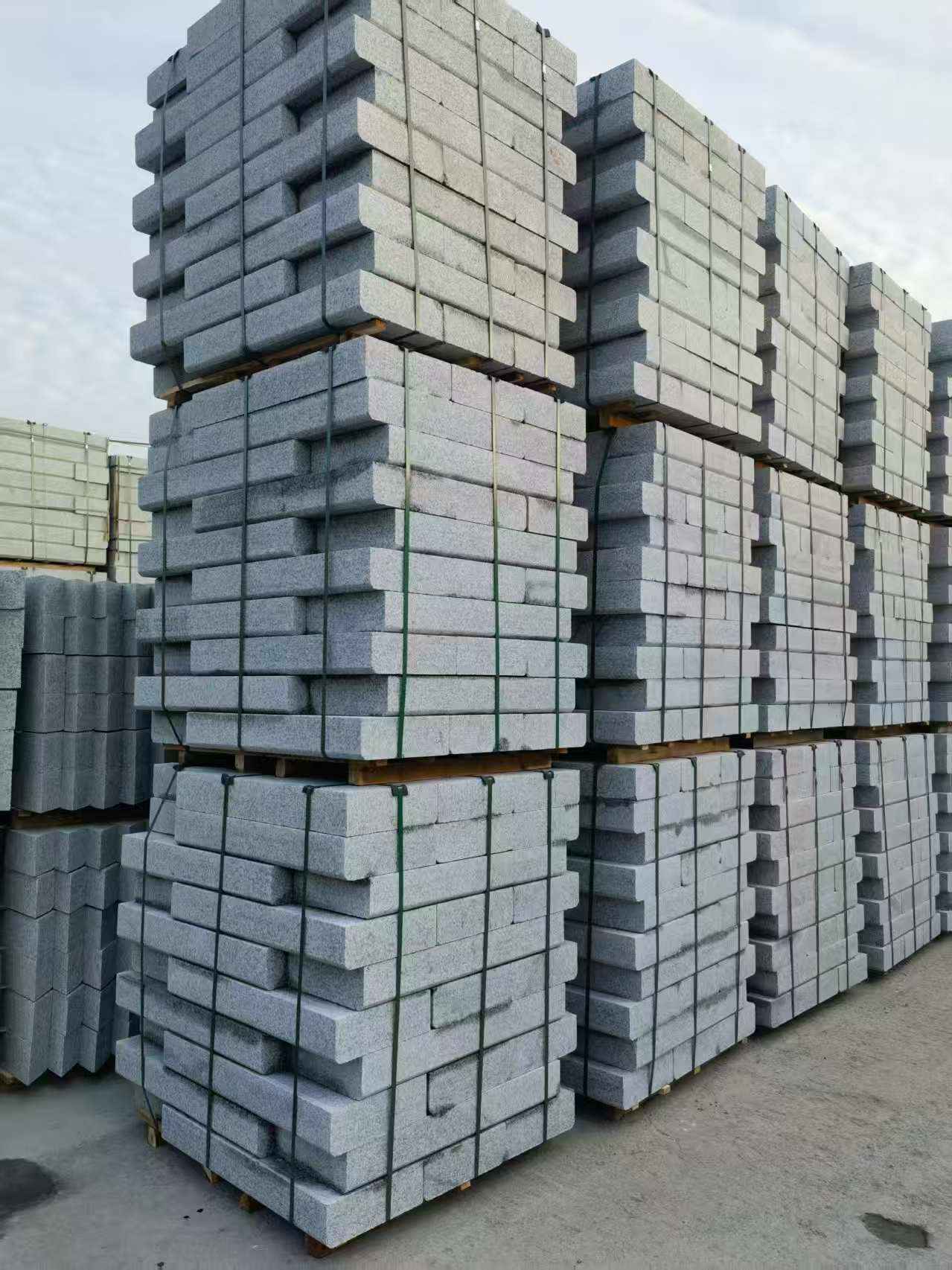 常州 路沿石（路侧石），颜色一致，尺寸标准