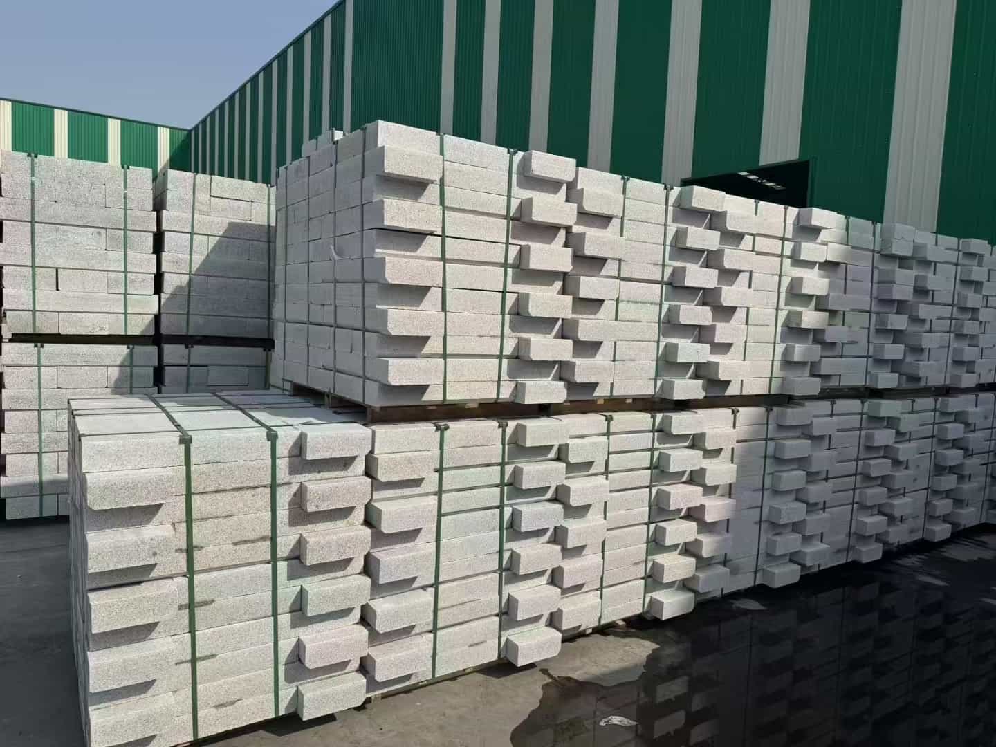 常州芝麻白路沿石