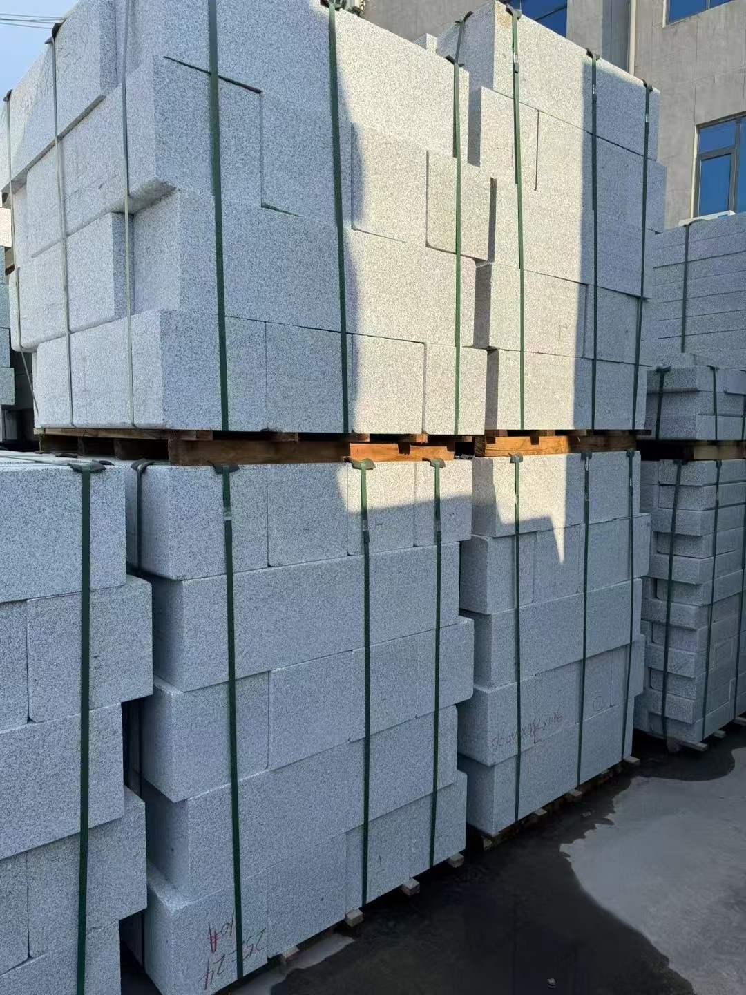 常州 芝麻白路沿石