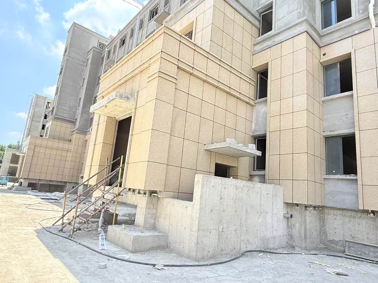 常州 黄金麻干挂，工地实拍