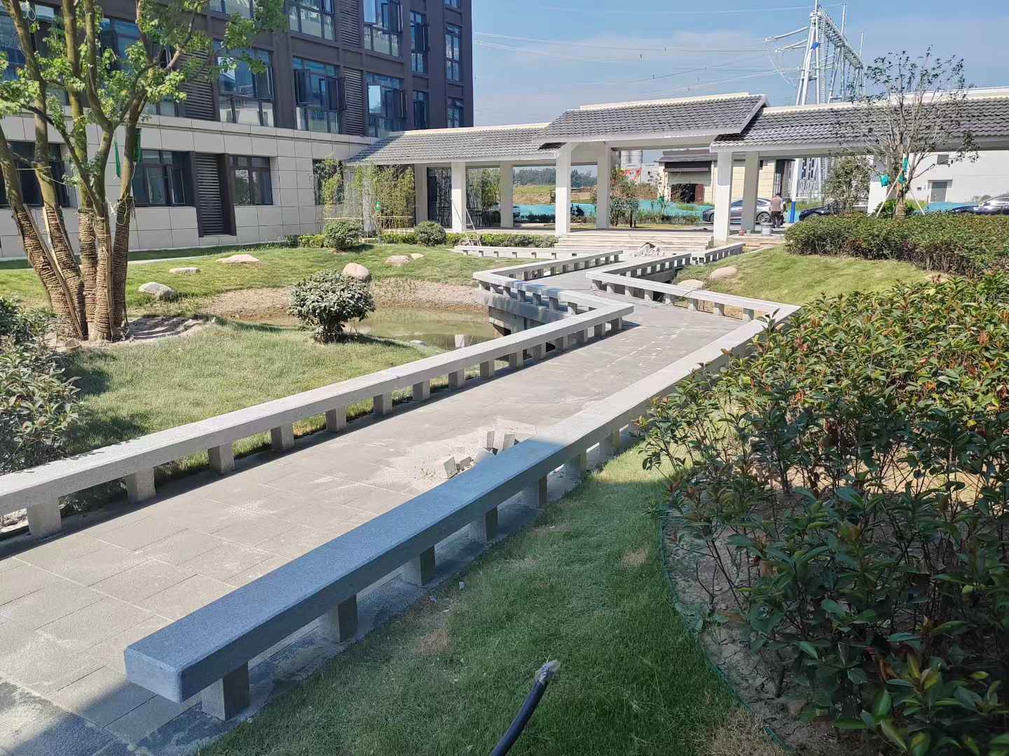 常州 芝麻灰小区坐凳&栏杆安装效果