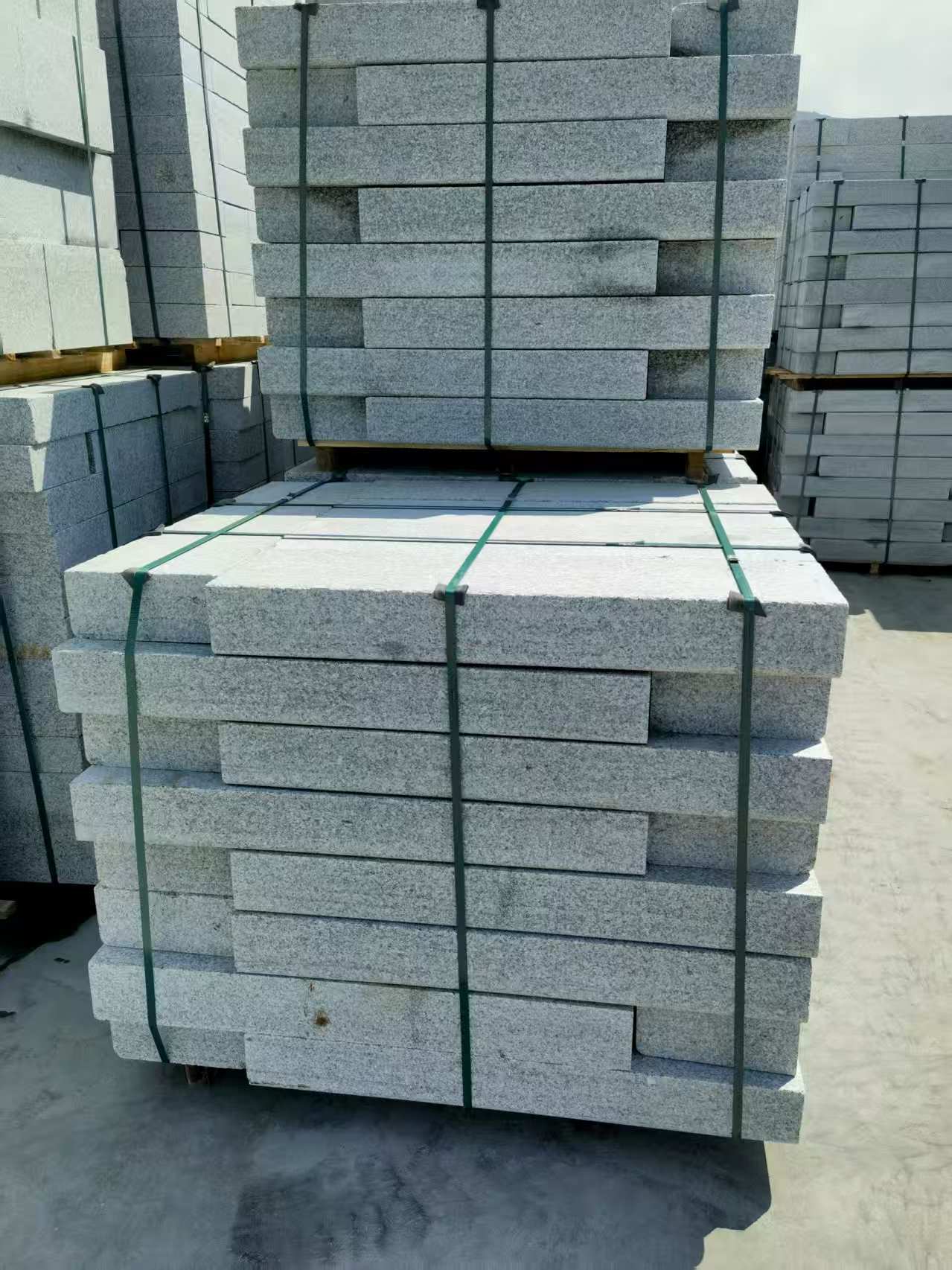 常州 芙蓉白花岗岩路沿石、平石尺寸标准，色泽均匀