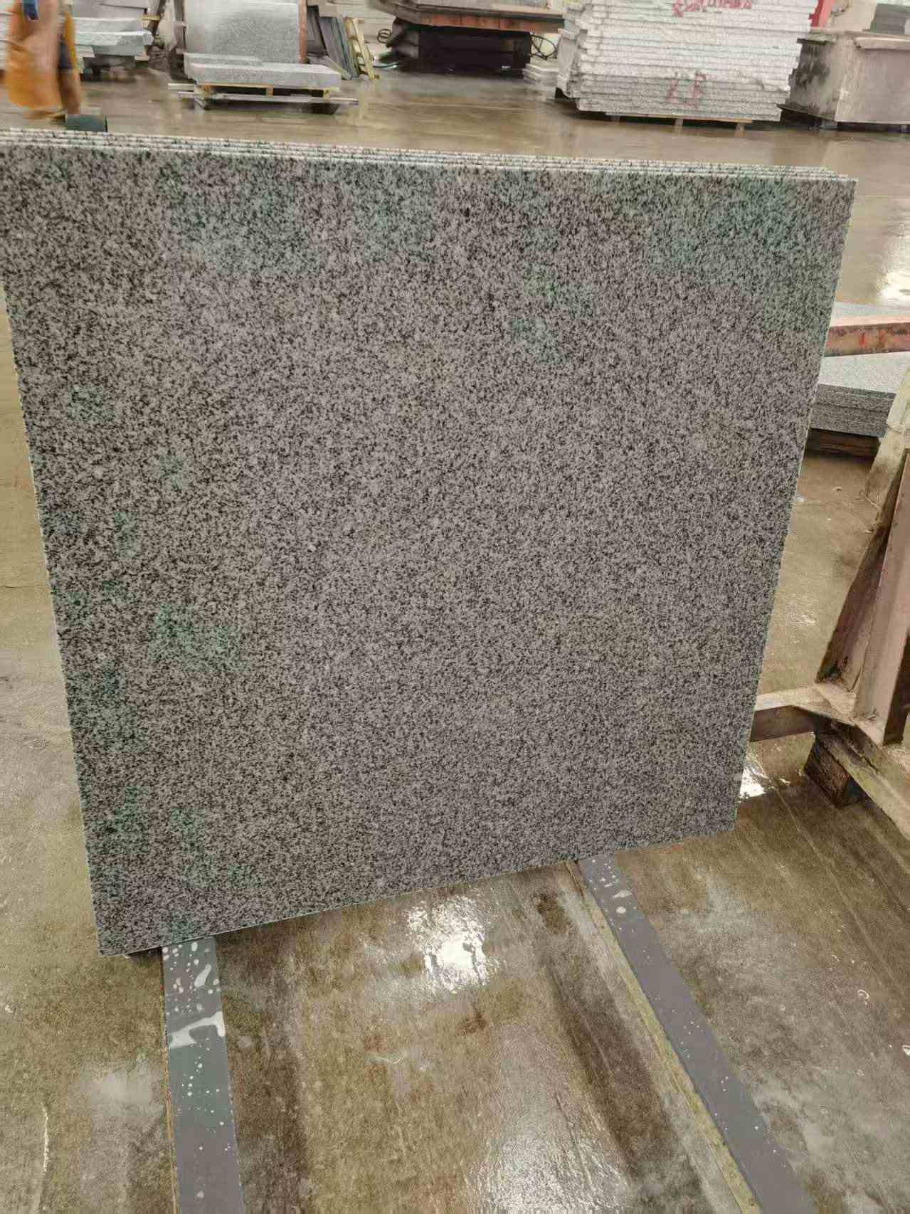 常州 芝麻白光面900*900，高地铁标准