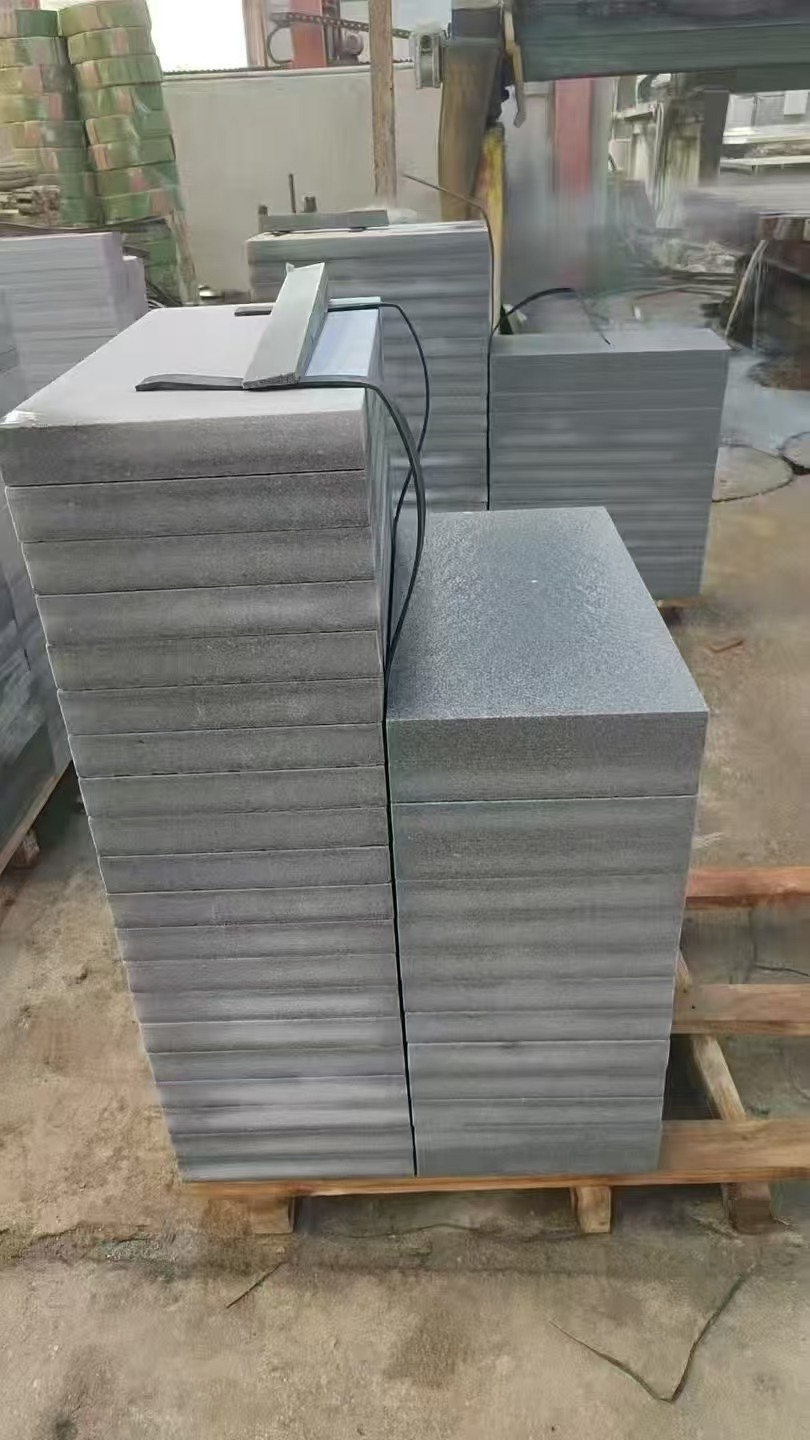 常州 芝麻灰火烧面300*600*50地铺石材